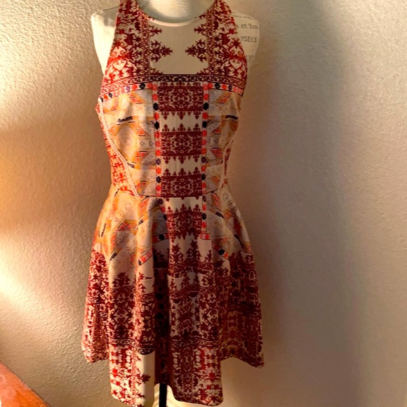 Beautiful multi color dress 👗. Cut & Flowy .. - Picture 1 of 5